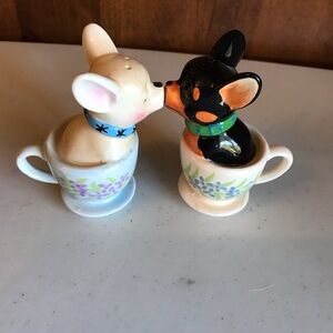 Set of Pacific Trading Chihuahuas Magnetic Salt and Pepper Shakers